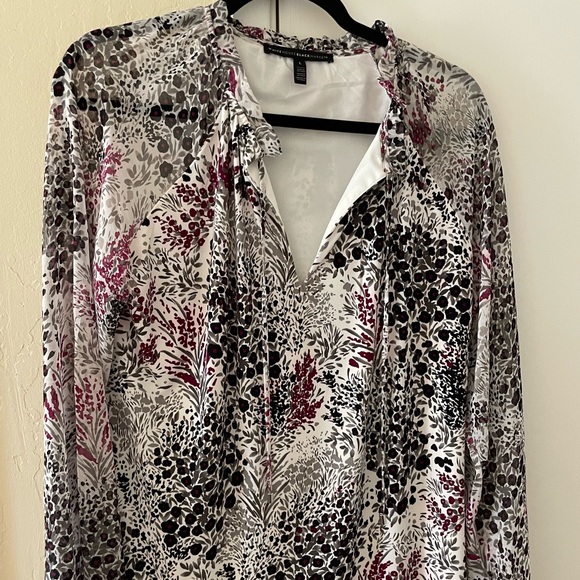 White House Black Market Tops - White House Black Market sz L Mixed Media Top